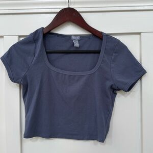 Tilly’s U Neck Basic Cropped T sz M